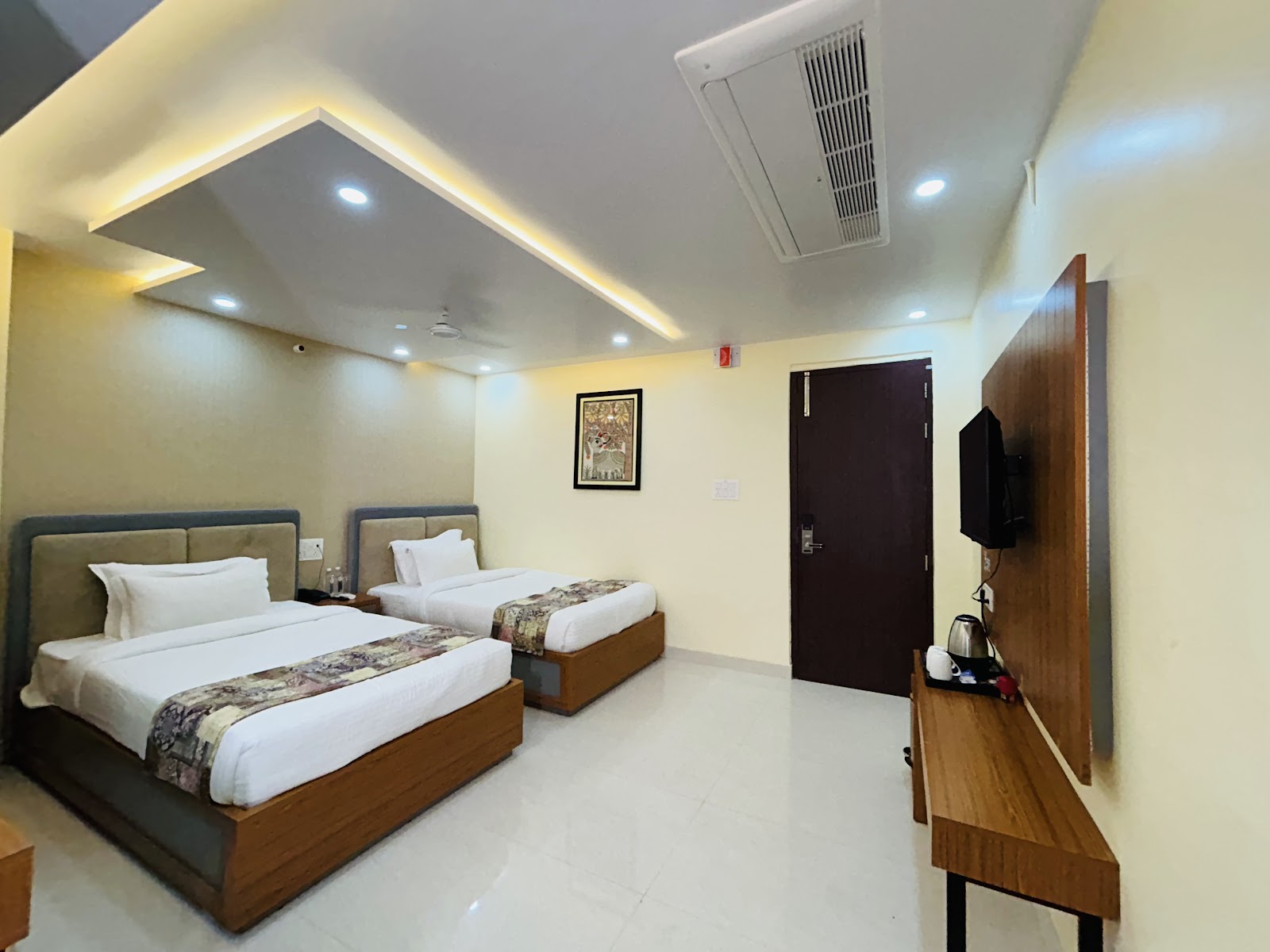 Heritage Deluxe hotel room in Patna